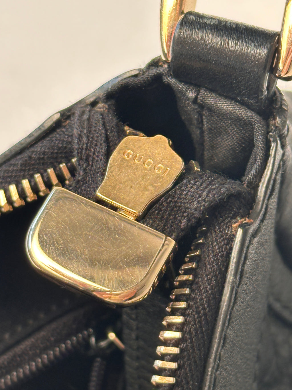 Gucci Abbey D-Ring Small