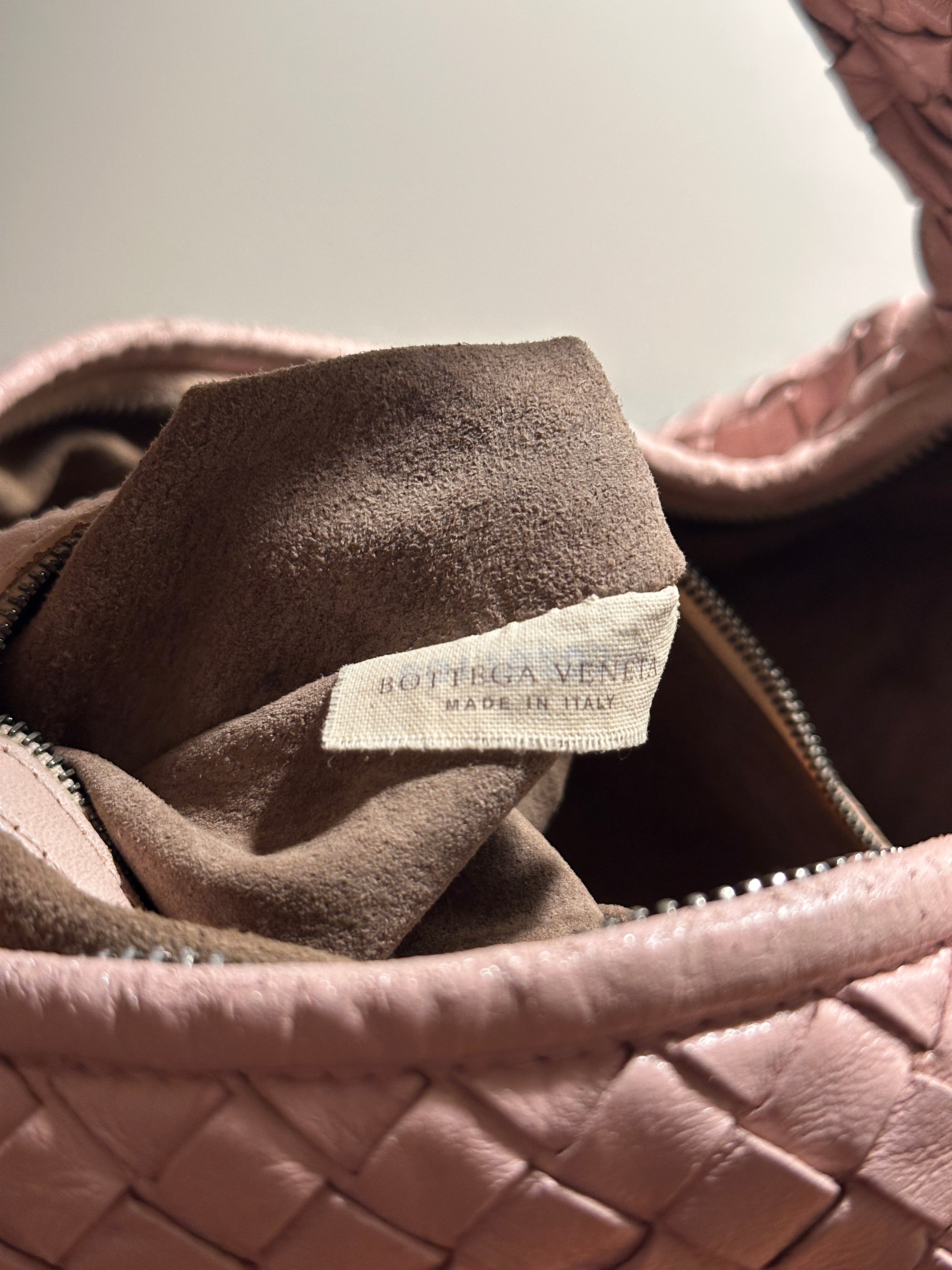 Bottega Veneta Medium Veneta