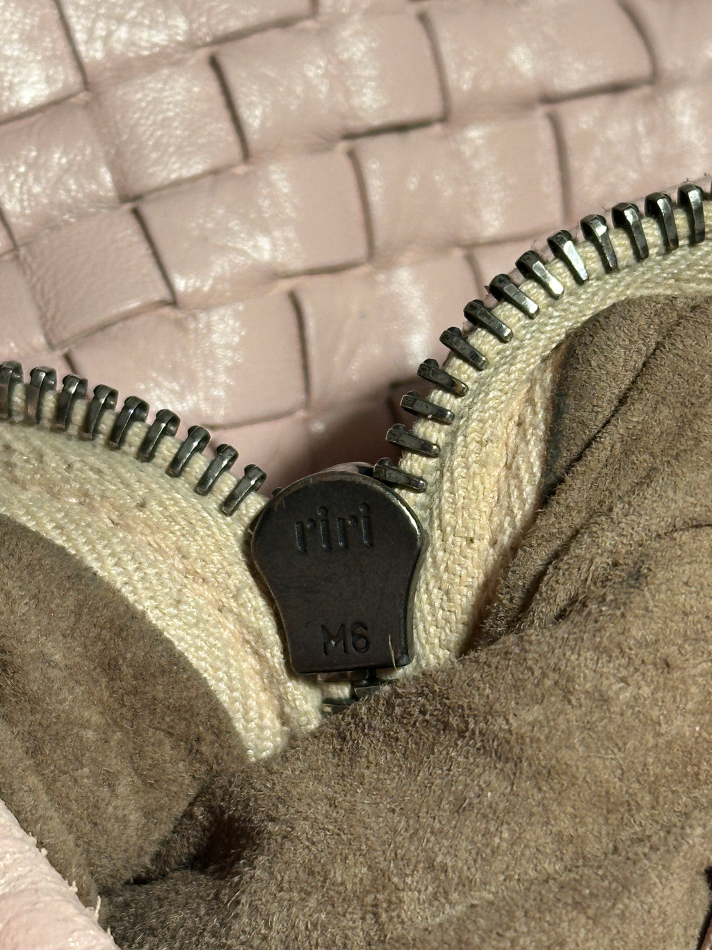 Bottega Veneta Medium Veneta