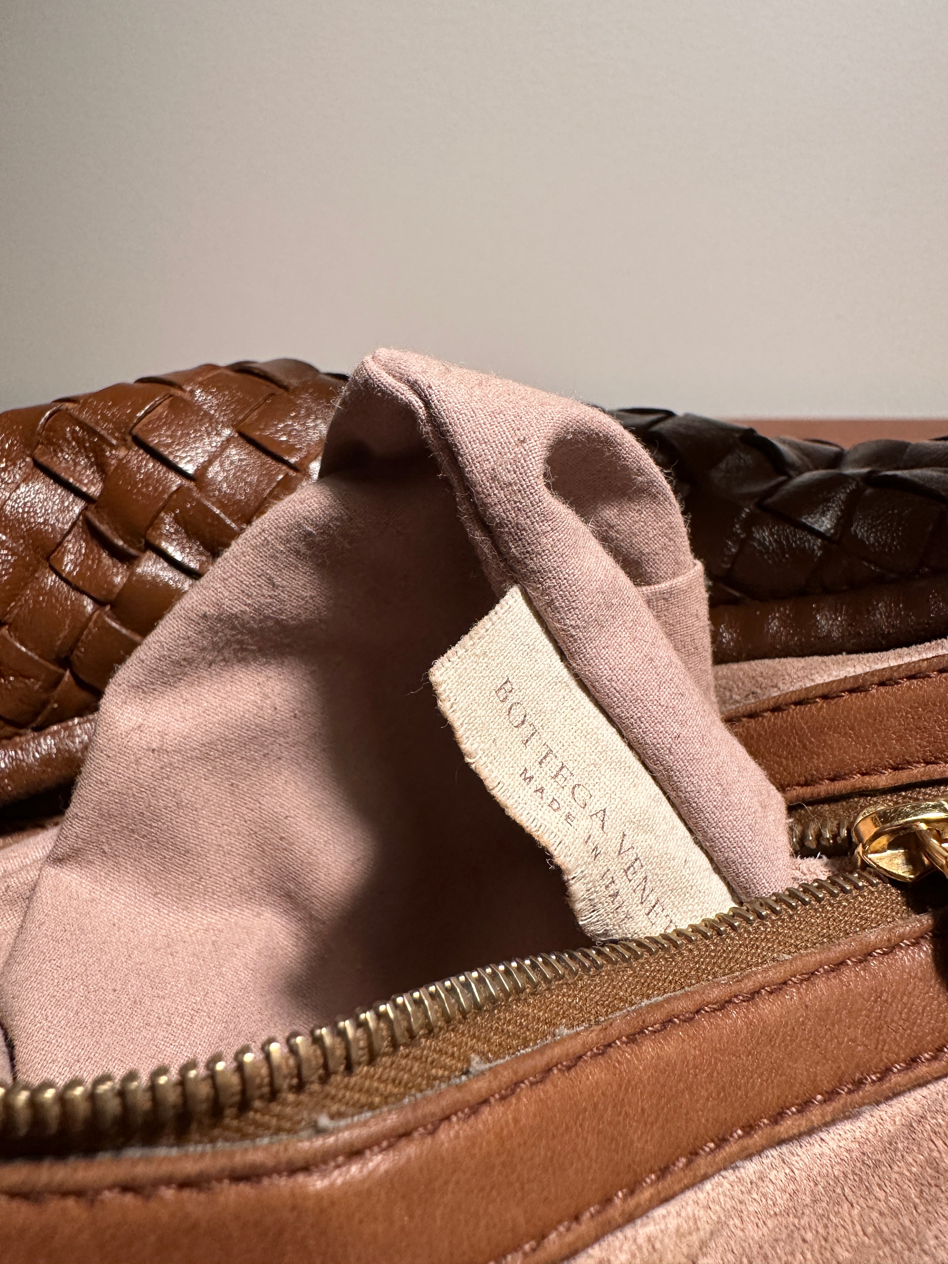 Bottega Veneta Medium Veneta