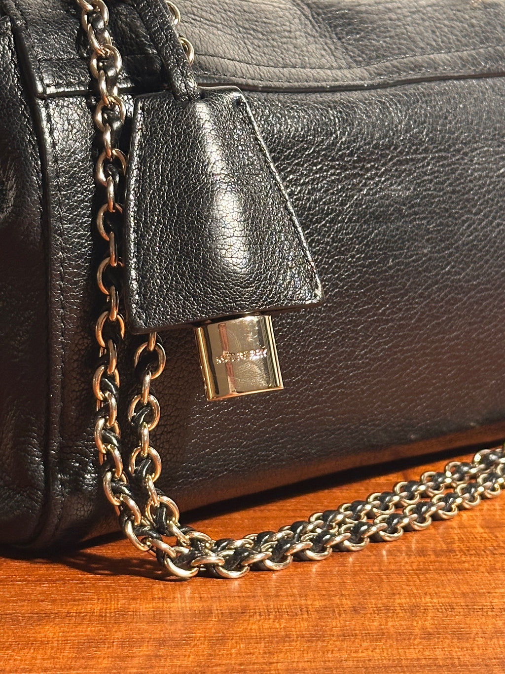 Mulberry Lily Black Small Classic Grain Crossbody