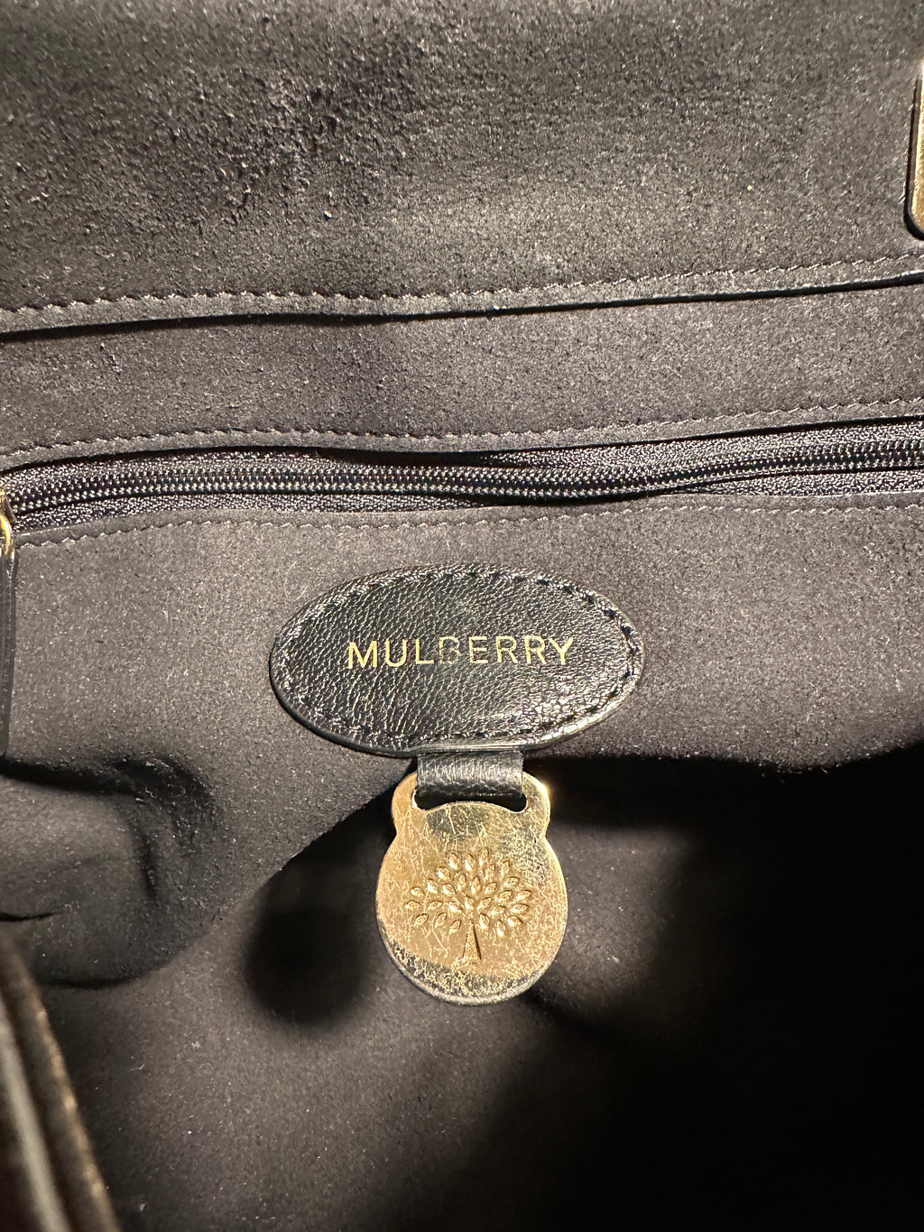 Mulberry Lily Black Small Classic Grain Crossbody