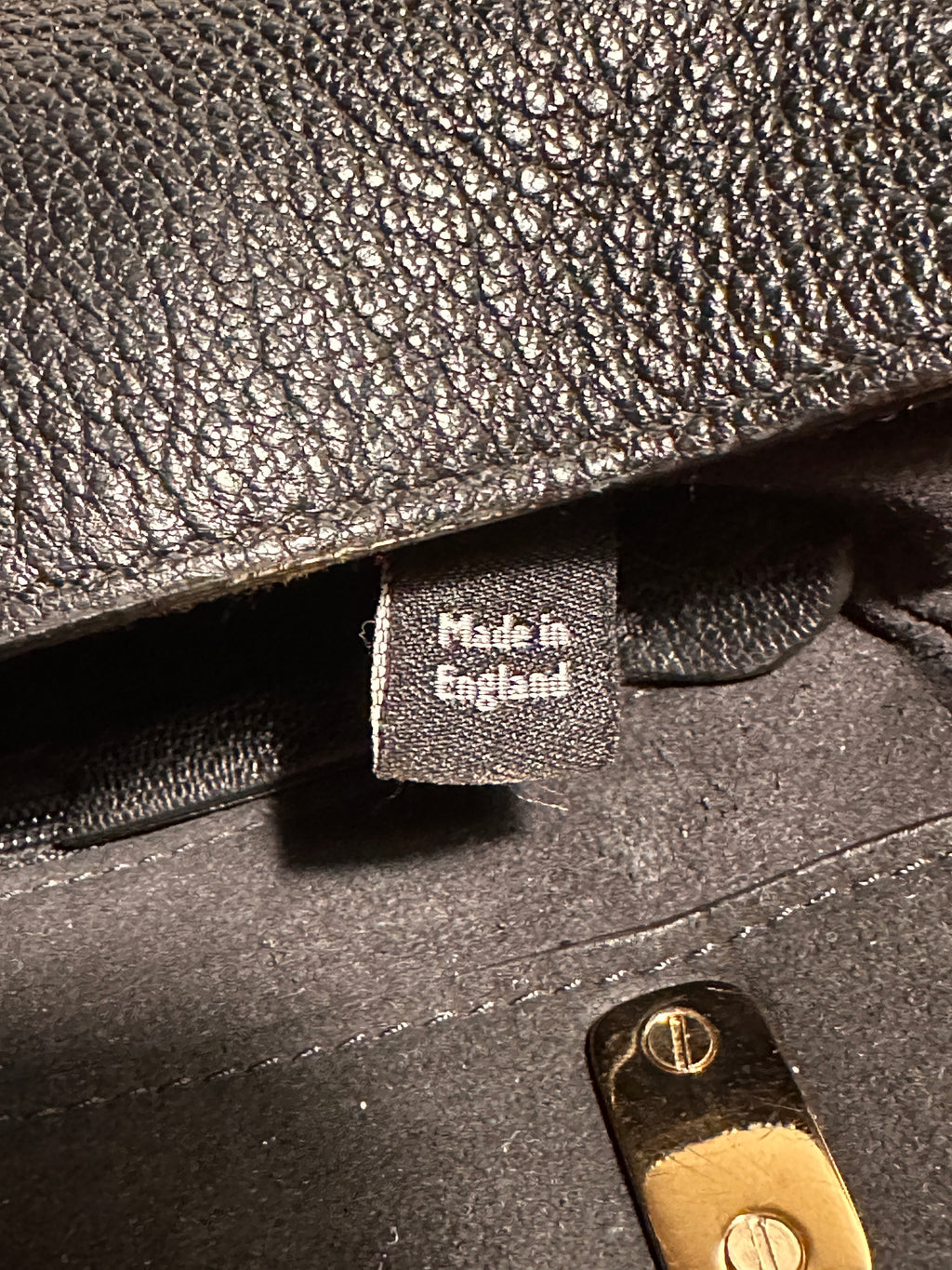 Mulberry Lily Black Small Classic Grain Crossbody