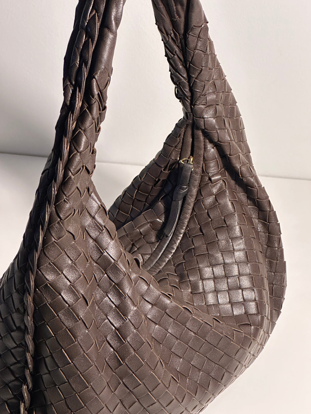 Bottega Veneta Medium Dark Brown Vintage Veneta Shoulderbag