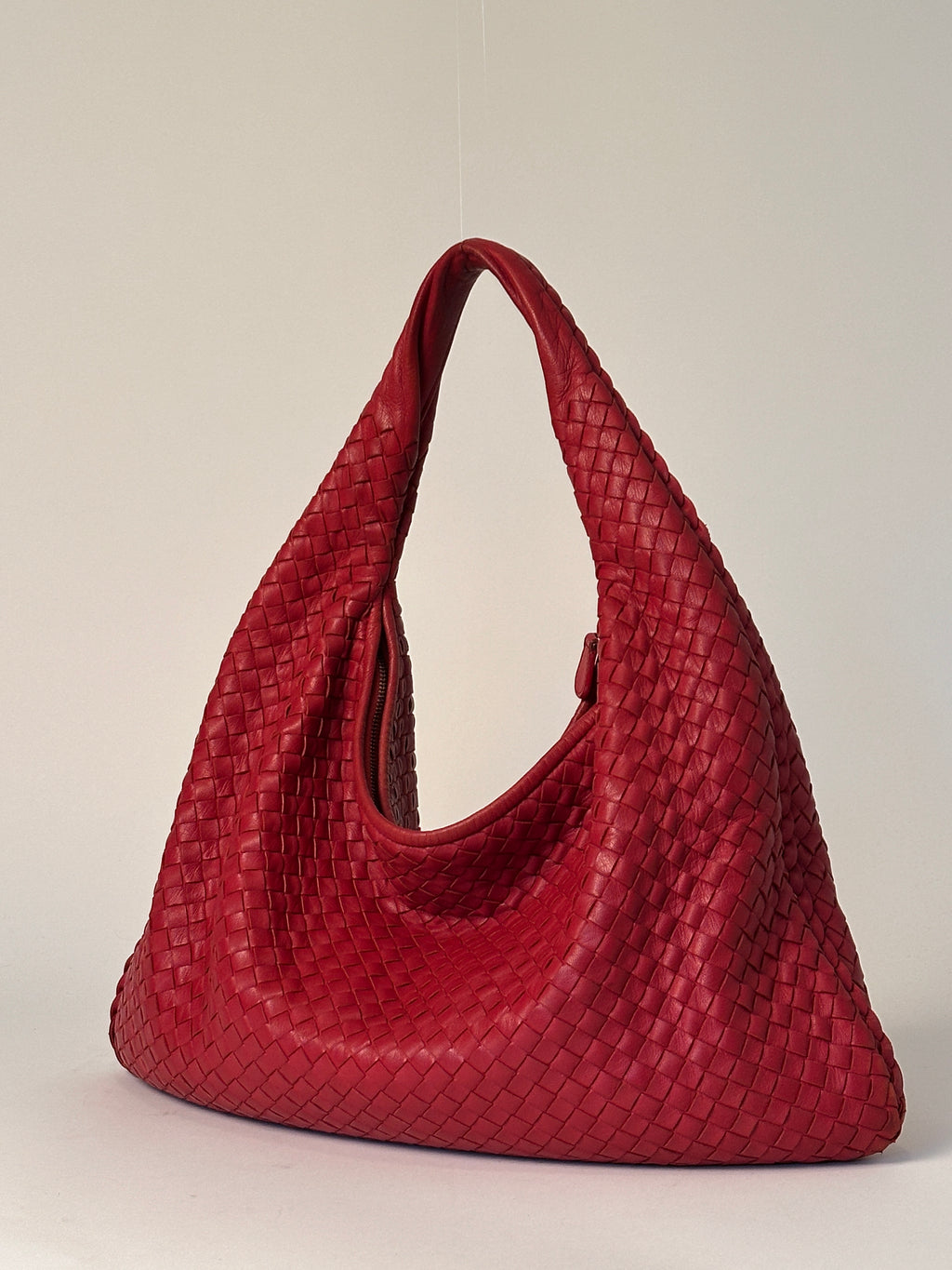 Bottega Veneta Large Veneta Red Leather Shoulderbag