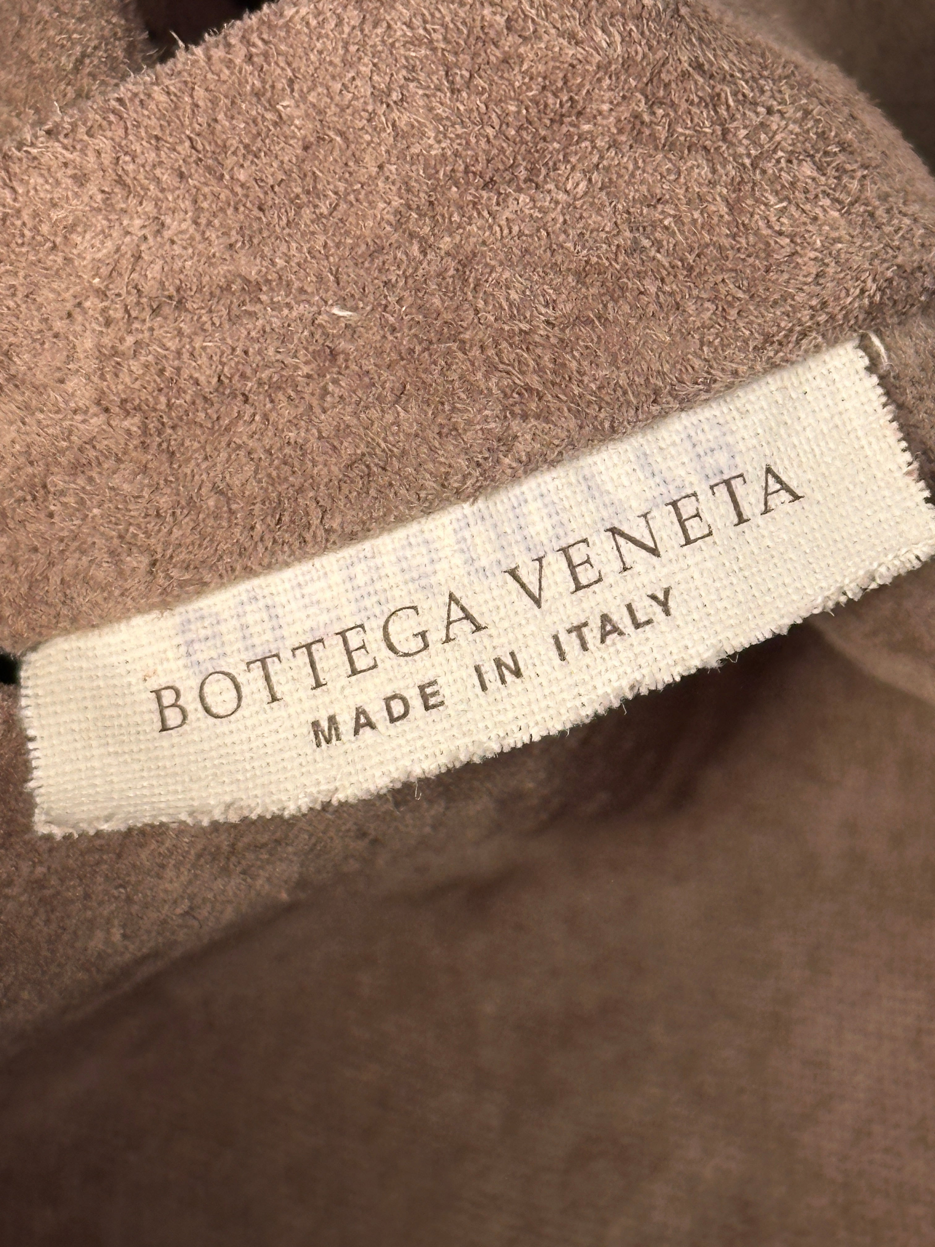 Bottega Veneta Large Veneta Red Leather Shoulderbag