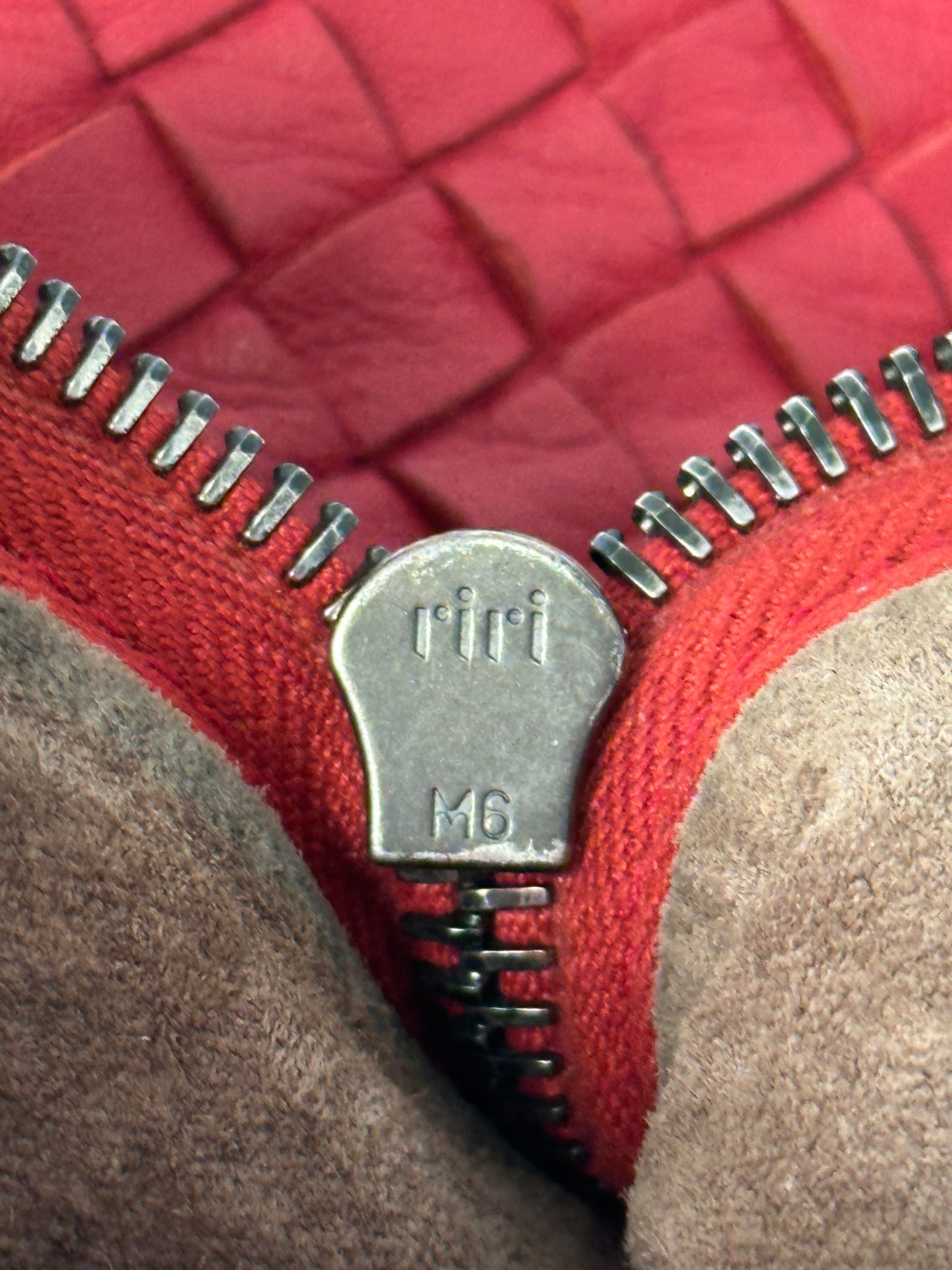 Bottega Veneta Large Veneta Red Leather Shoulderbag