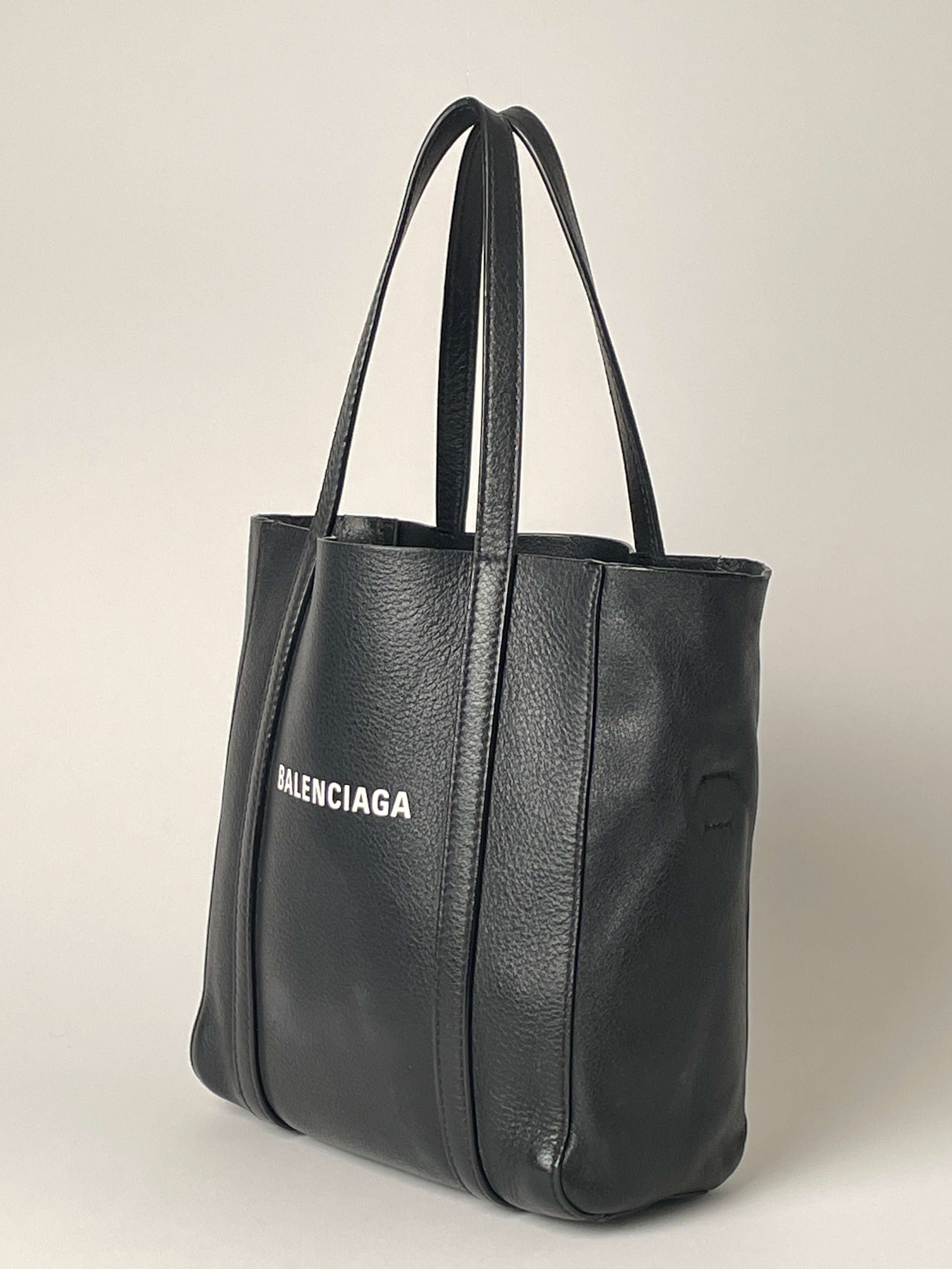 Balenciaga Cabas Tote – BagsWeUse