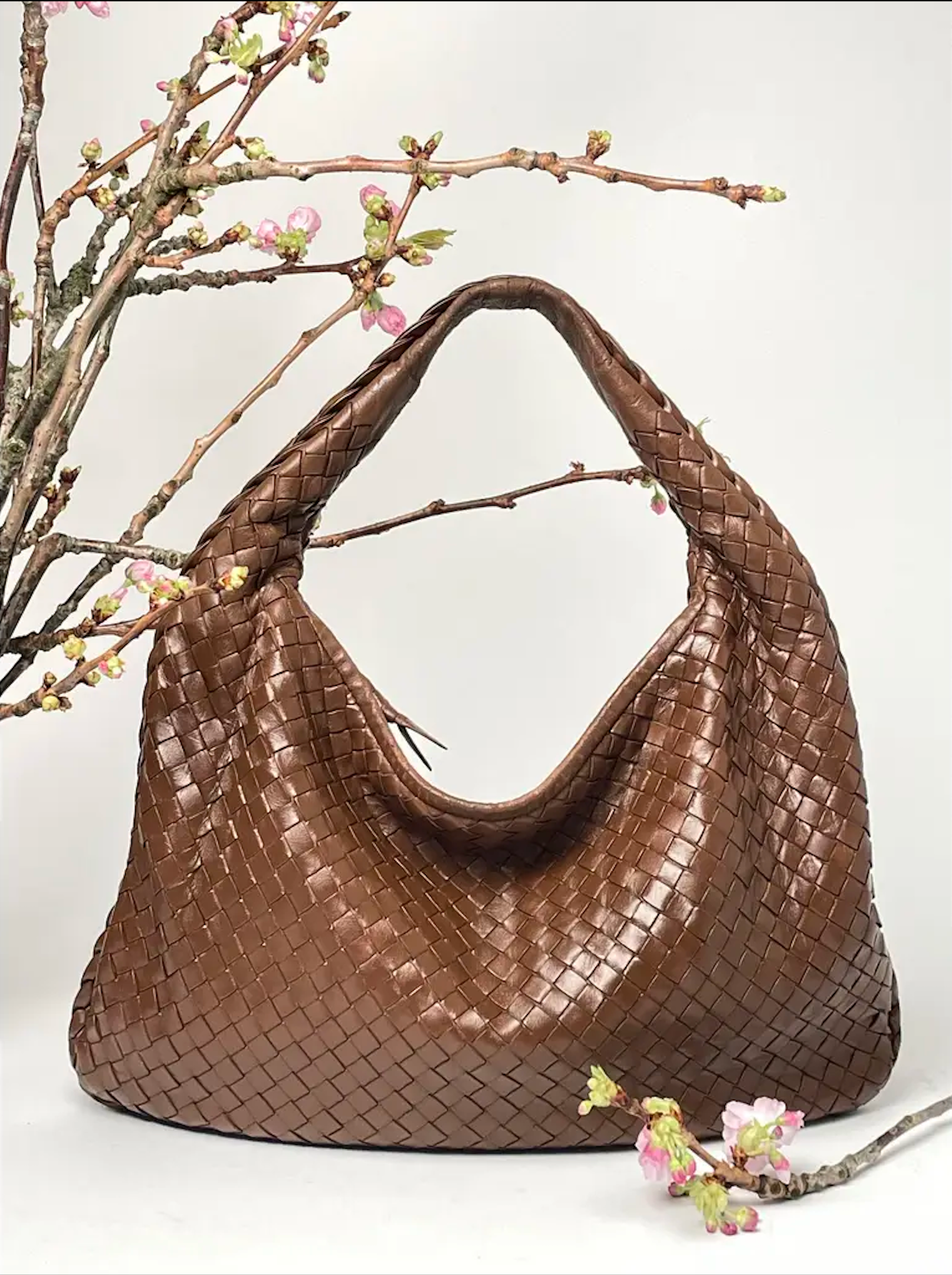 Bottega Veneta Brown Medium Veneta