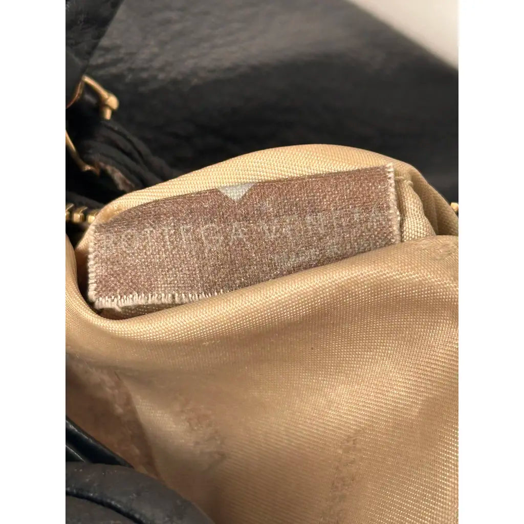 Bottega Veneta Vintage Black Medium Veneta Shoulderbag
