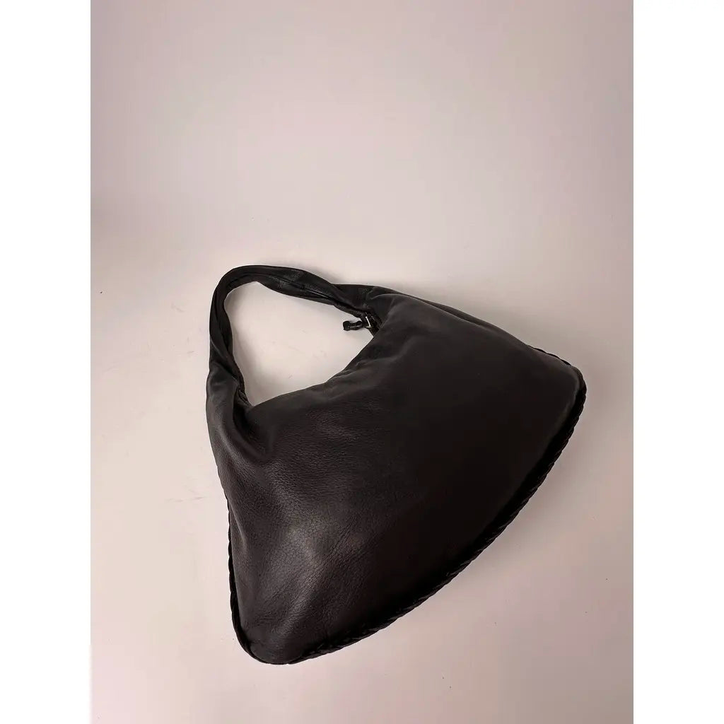 Bottega Veneta Vintage Black Medium Veneta Shoulderbag