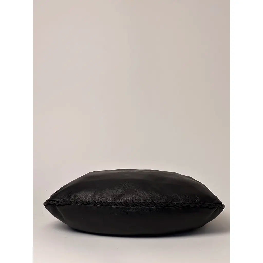 Bottega Veneta Vintage Black Medium Veneta Shoulderbag